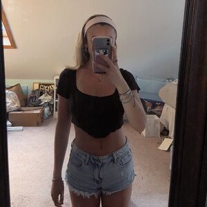 💌 urban outfitters crop top